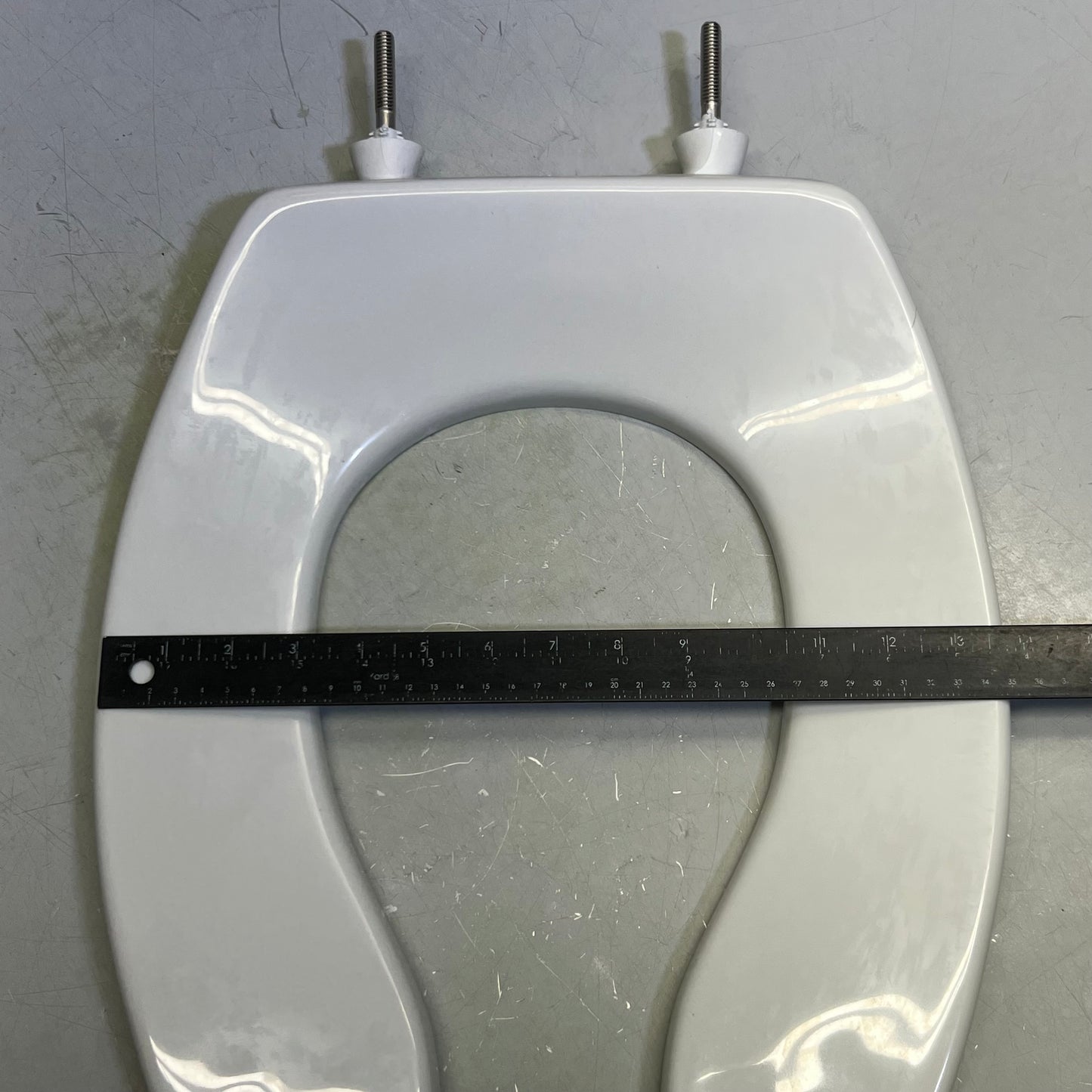 OLSONITE Elongated Plastic Toilet Seat, White 95SSCT000 (New Other, Distressed Box)