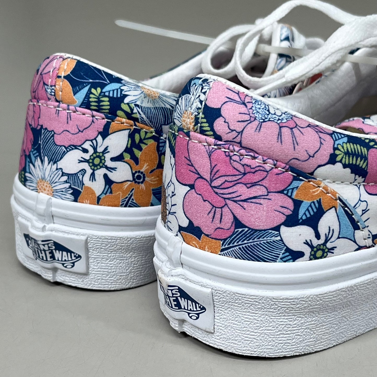 VANS Era Canvas Sneakers Women's Sz 5.0 Men's Sz 3.5 Blue & Pink Retro Floral