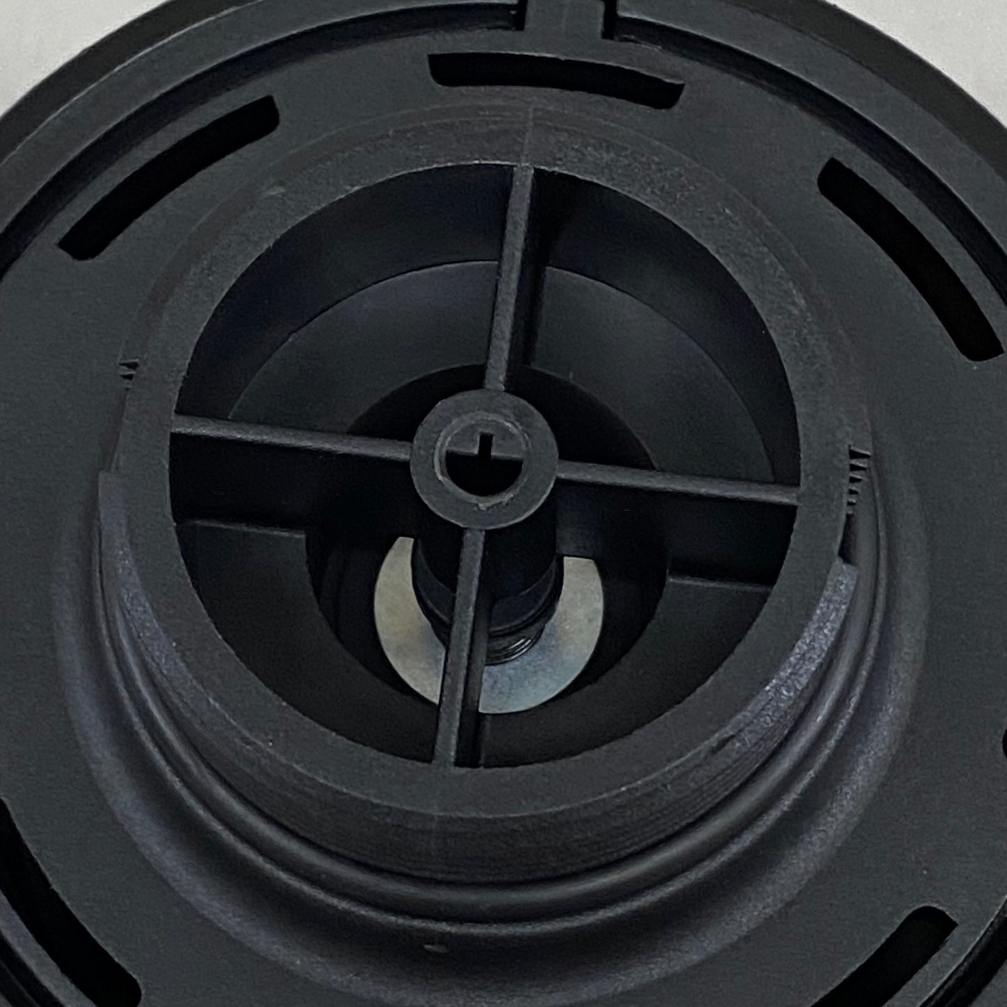 BOBCAT Hydraulic Oil Tank Cap Replacement Part For Bobcat 321  Black 2087493