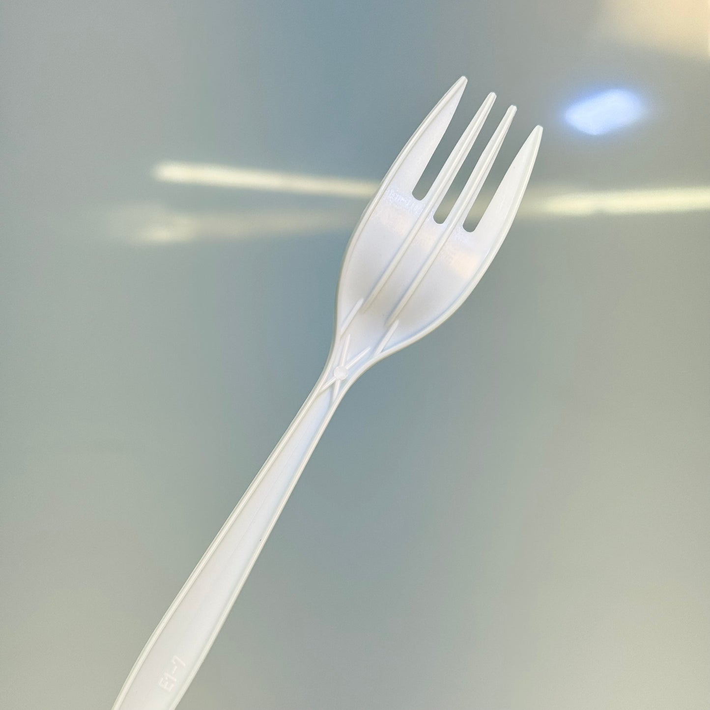 ZA@ NETCHOICE (Box Of 1000) White Fork Medium Weight Polypopylene 406010 D