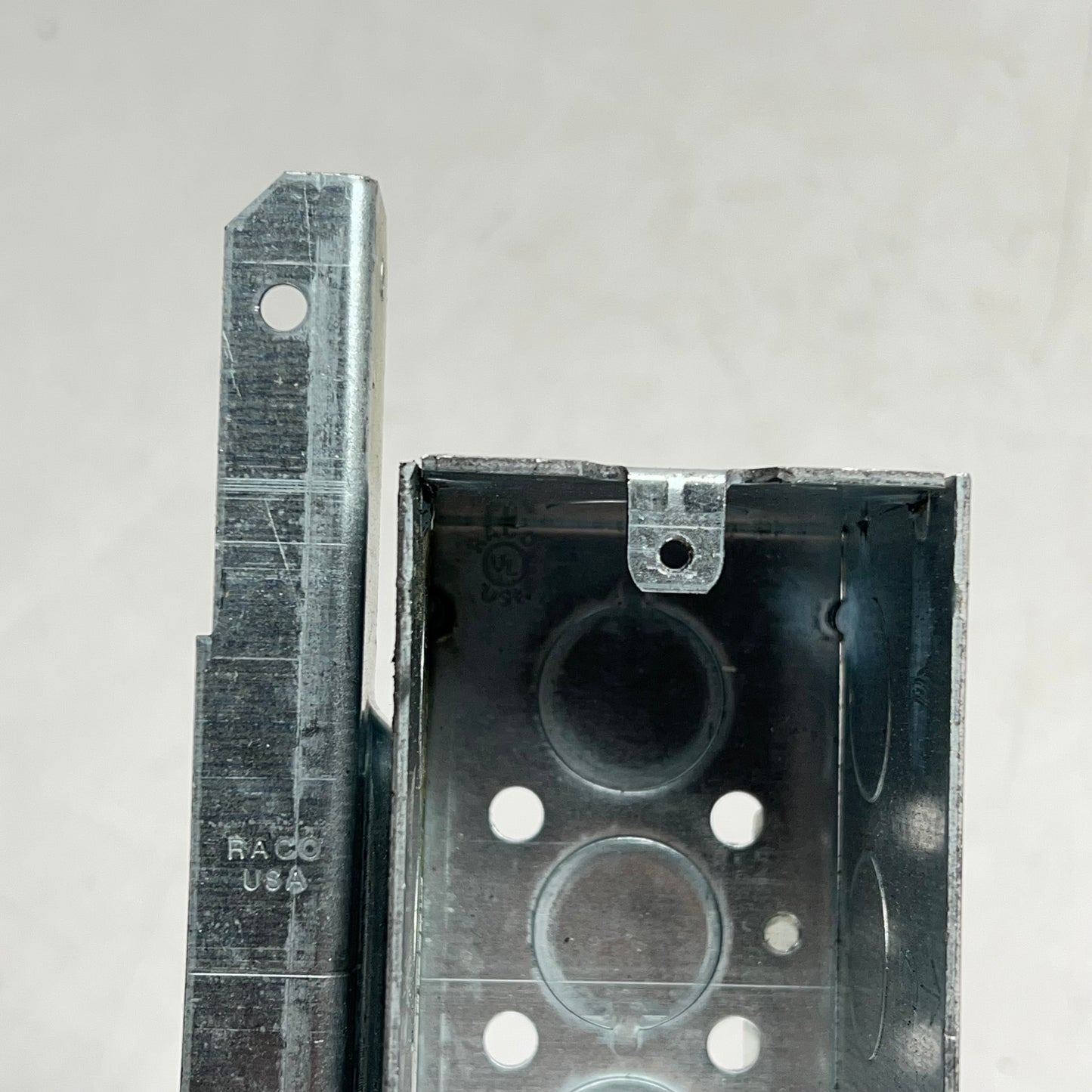 HUBBEL RACO Handy Box Pre-galvanized Steel 2-1/8" Deep - 4"x2" Silver 671