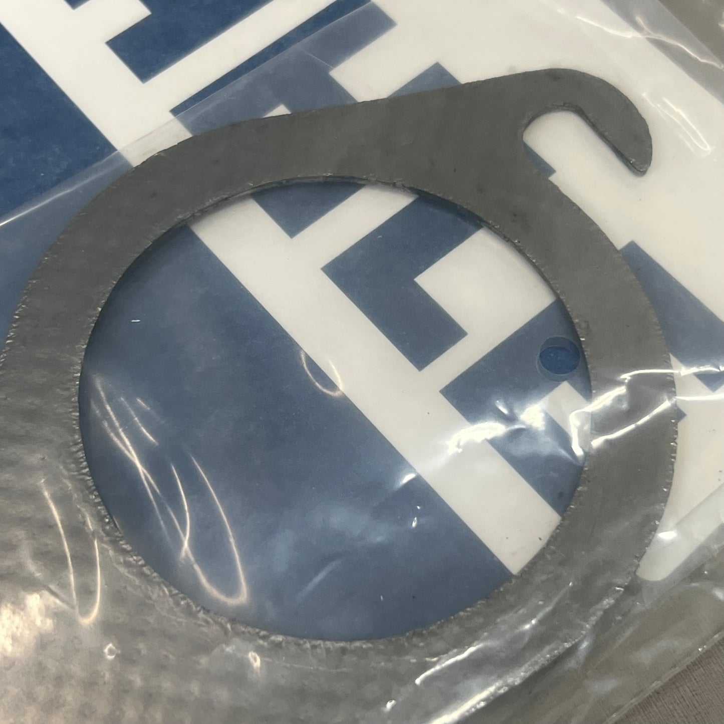 MAHLE Catalytic Converter Gasket For Chevy Black F32895