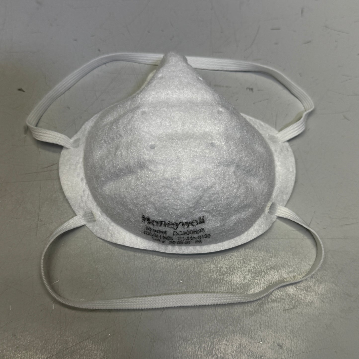 ZA@ HONEYWELL (2 BOXES, 40 Total Masks) N95 Respirator Mask NIOSH Appr. USA White DC300N95