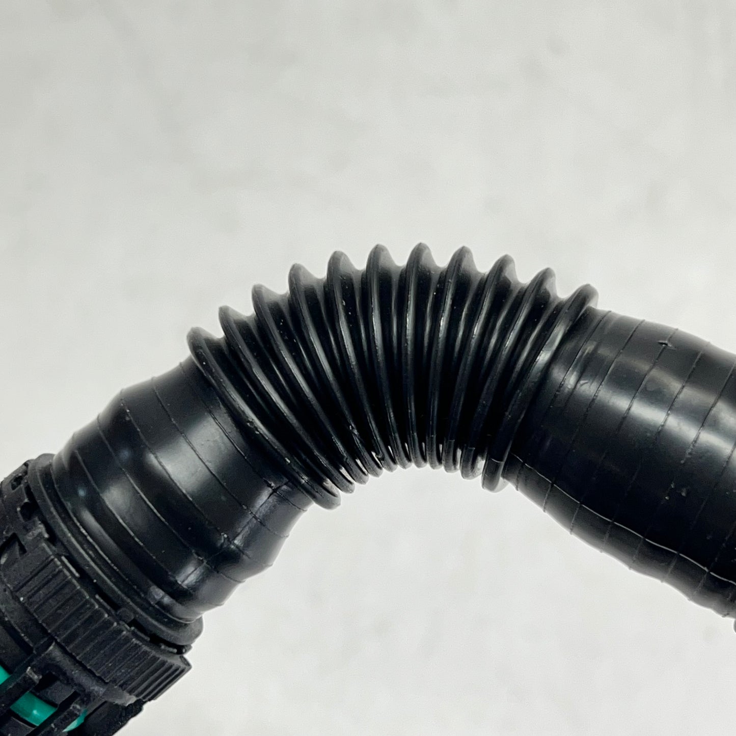 GATES Plastic Emission Control Ventilation Hose 7-3/8" Black EMH137