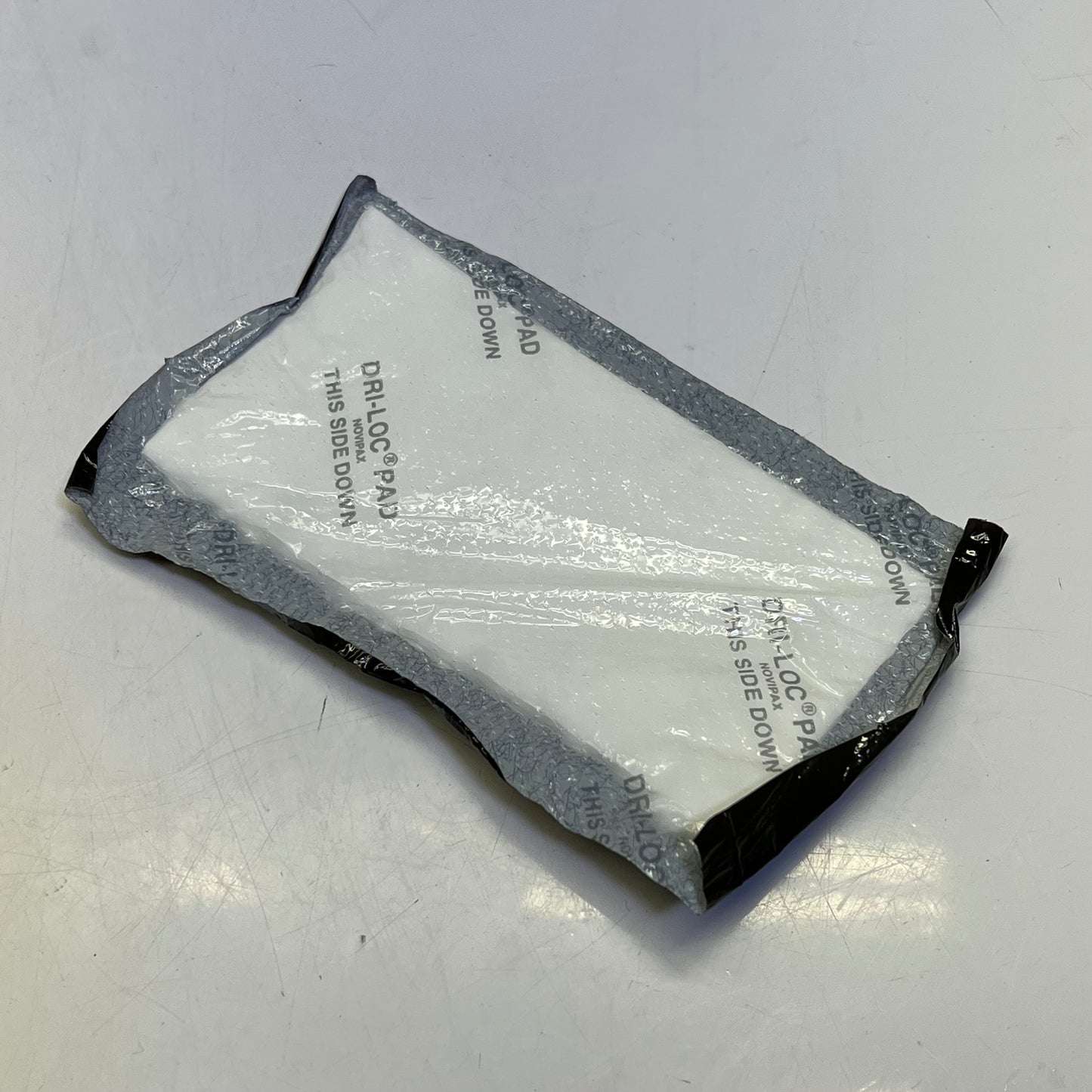 ZA@ NOVIPAX High-performance FDA Compliant Absorbent Pads for Food Packing