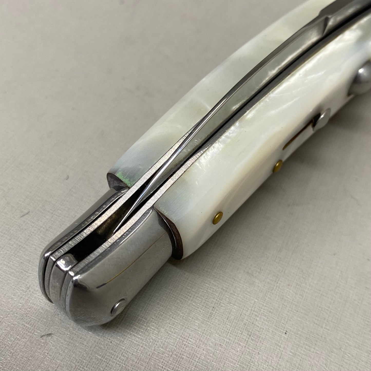 ZA@ ARMED FORCE TACTICAL Handcrafted OTF Pocket Knife  4" Blade 9" Overall Length White ST-6CWP