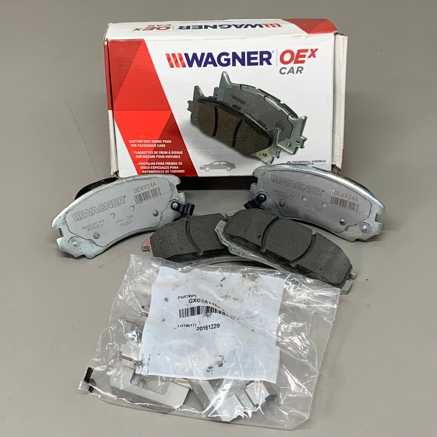 WAGNER OEx Ceramic Disc Brake Pad Set 5 1/4" x 2 1/2" Grey OEX924A