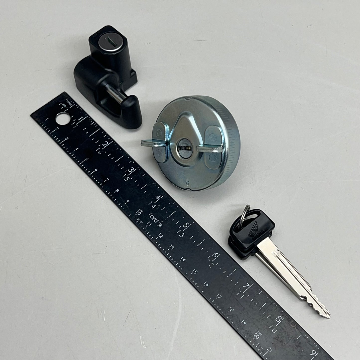 HONDA Key & Screw Set Genuine OEM 35014-GEZ-612