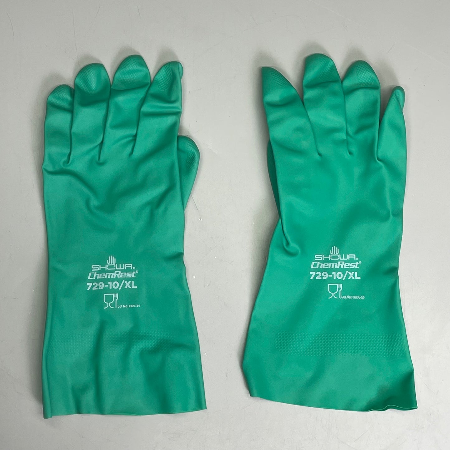 SHOWA (12 Pair) ChemRest Chemical Resistant Gloves XL Green Nitrile 729-10