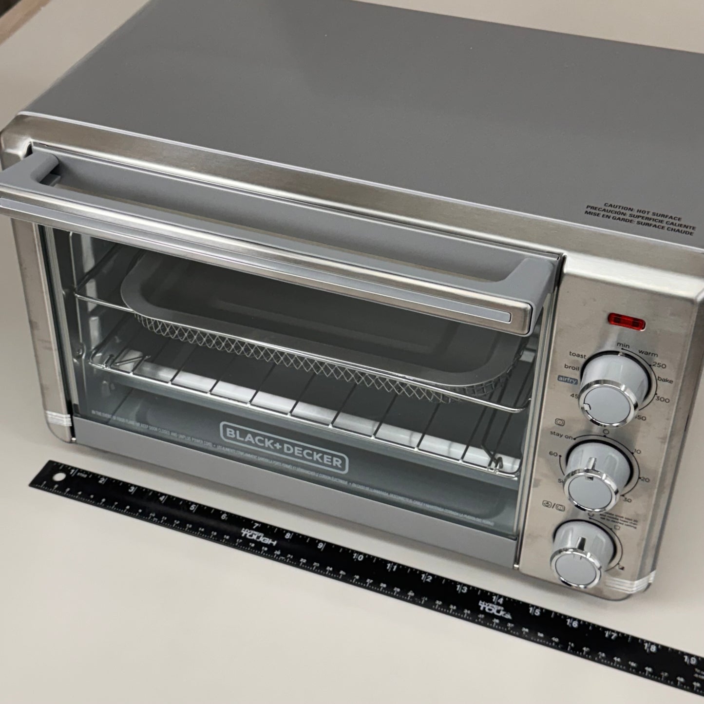 ZA@ BLACK & DECKER 6-Slice Crisp 'N Bake Air Fry Toaster Oven Silver TO3217SS (Store Returns)