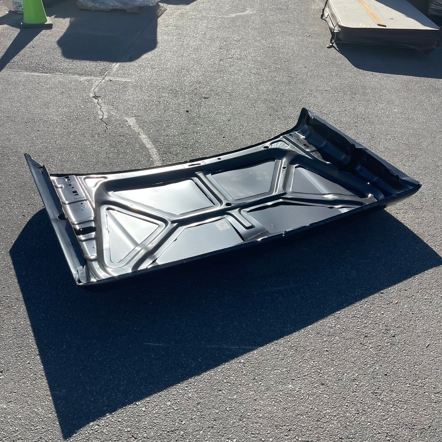 ZA@ Pallet of TONG YANG Hood for Ford F-Series Trucks & Bronco 1973-1979 Black FO1230133 (AS-IS)