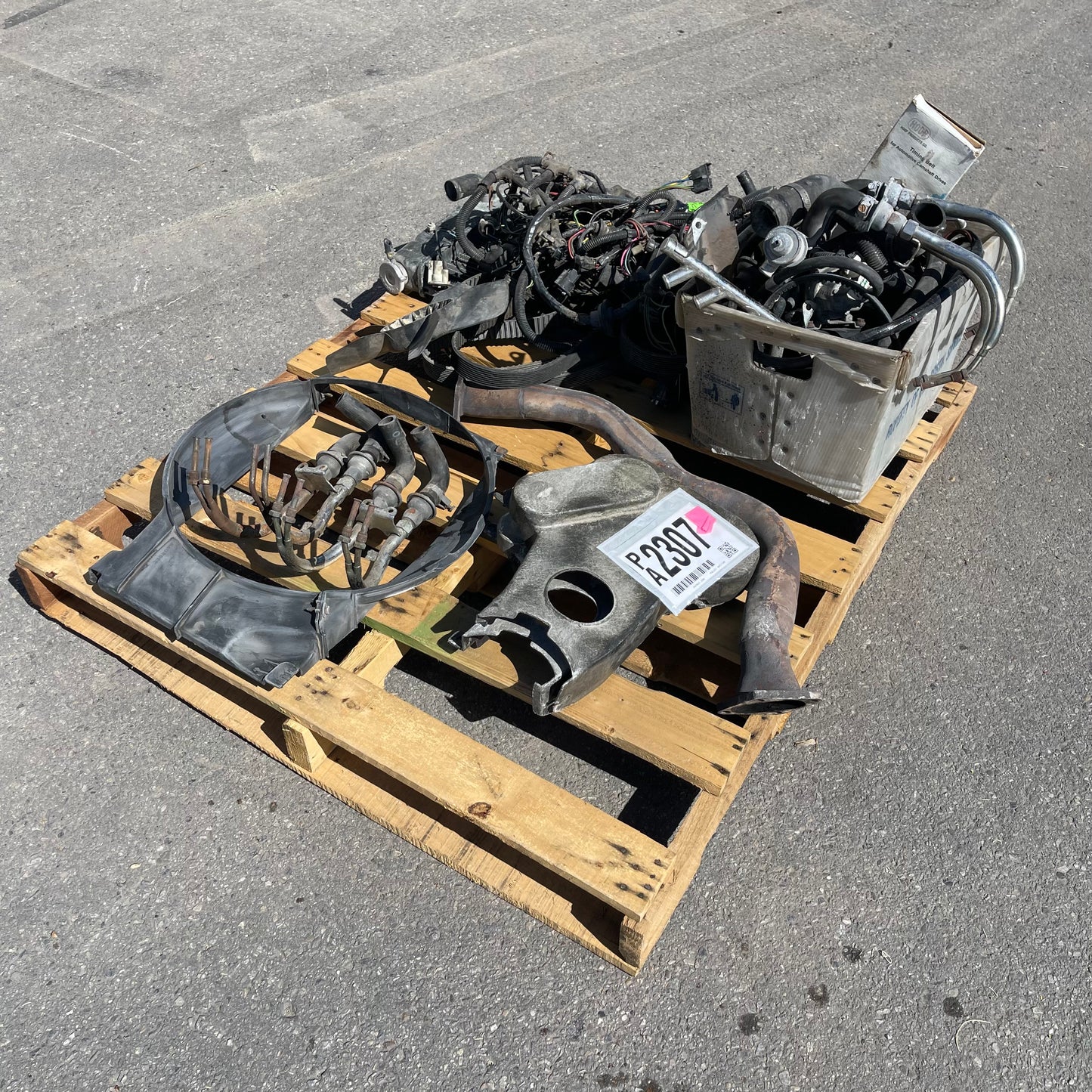 ZA@ Pallet of MIXED Engine Parts (AS-IS)