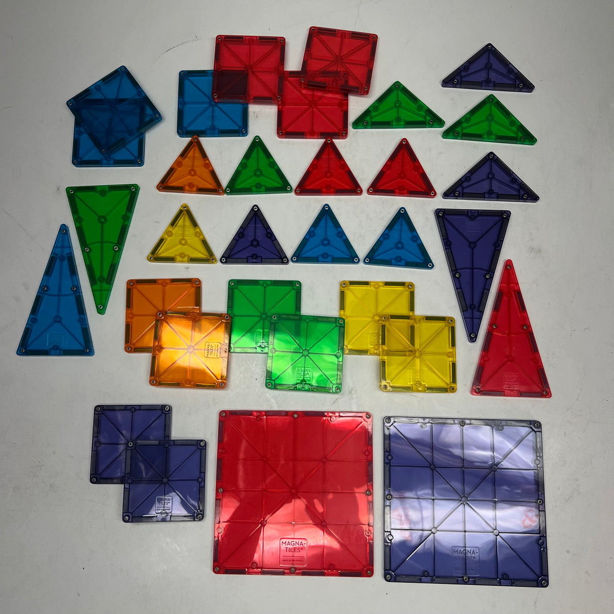 MAGNA-TILES Magnetic Building Tiles for Ages 3-99 32 Piece Set Multicolor 02132