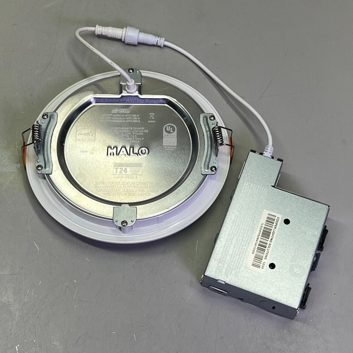 HALO Ultra Thin Canless Downlight Slim Edge  6" 1140 Lumen HLBPH6099FS1EMWR