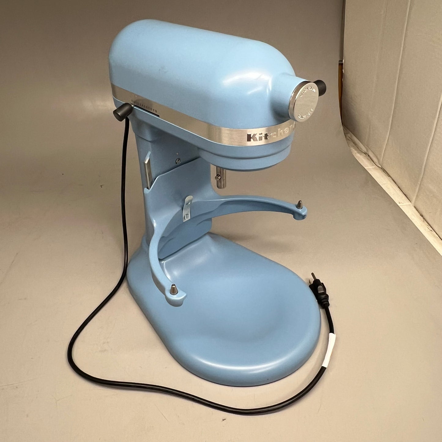 KITCHENAID 5.5 Quart Stand Mixer with Bowl Lift Blue KSM55SXXXCU (Like New)