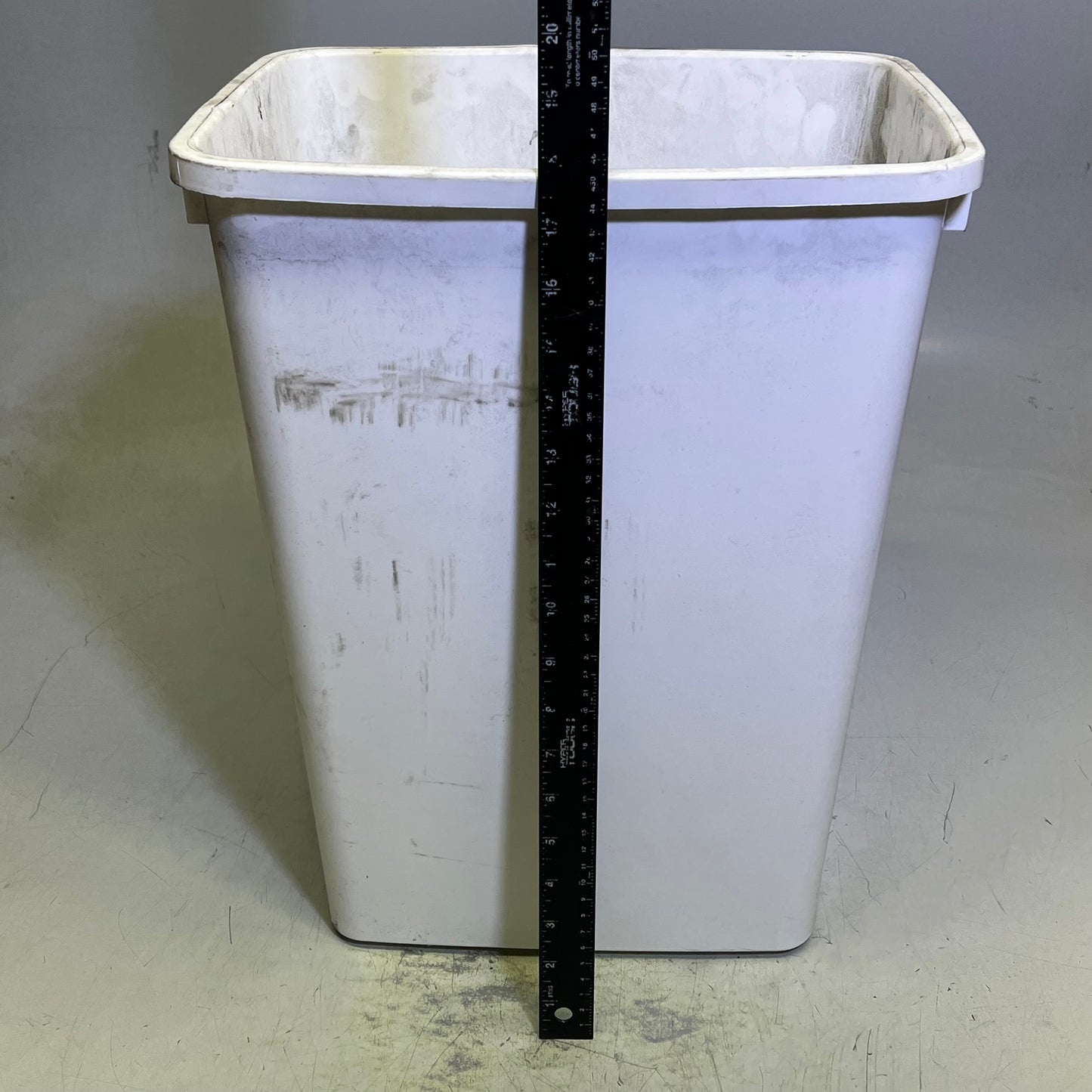 ZA@ (2 PACK) Waste Baskets 19"x14"x10" White (Slightly Dirty)