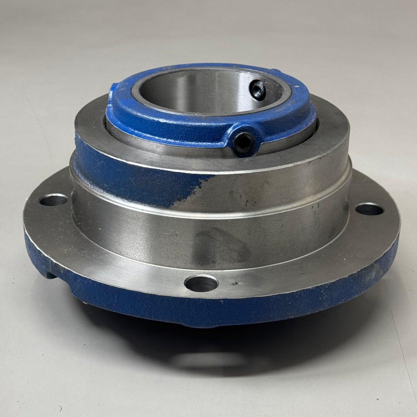 ROYERSFORD Type E Piloted Flange Bearings 4" Non-Expansion Blue 20-06-0400