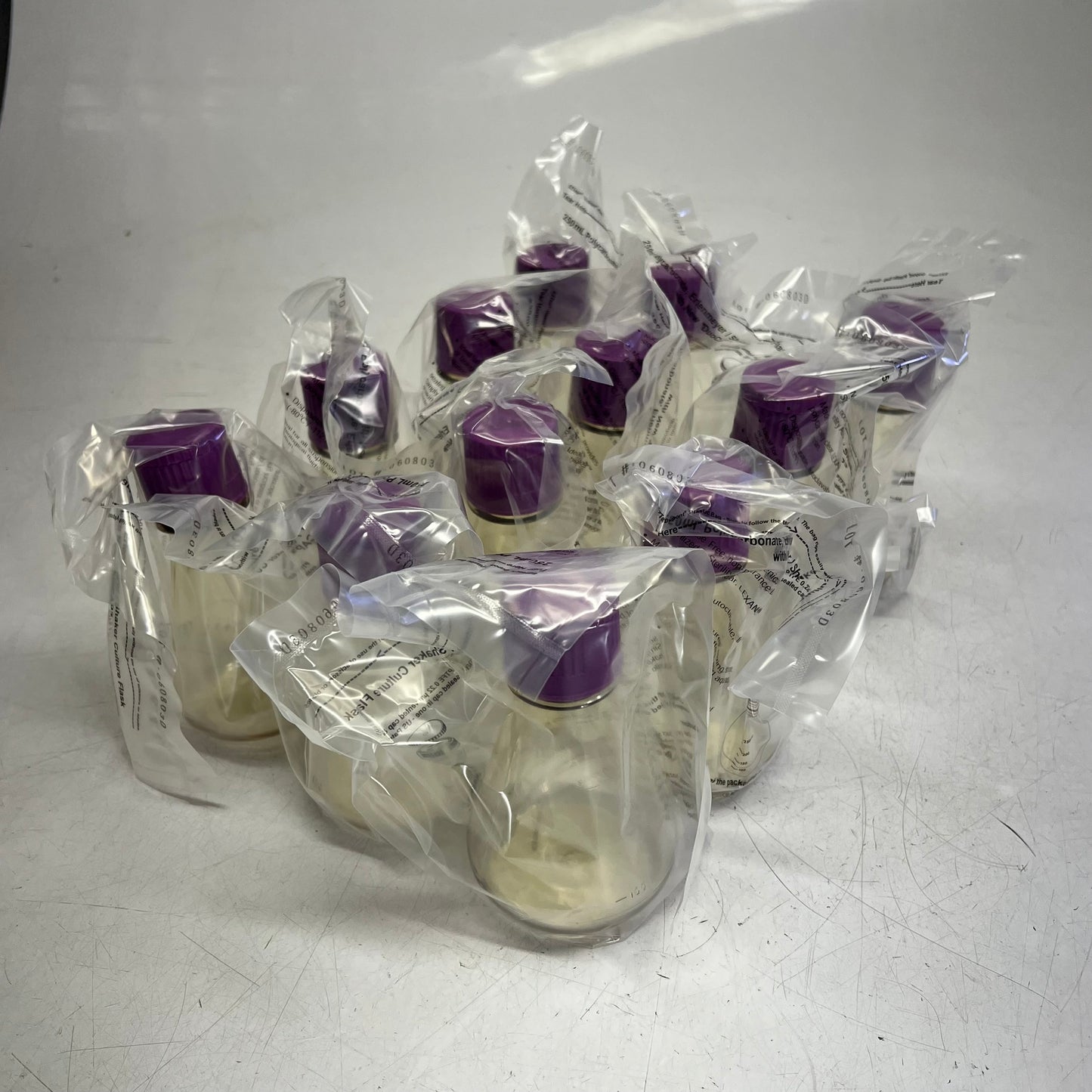 GENE MATE (12 PACK) Poly Erlenmeyer / Shaker Culture Flask W/ Duo Cap 250ml