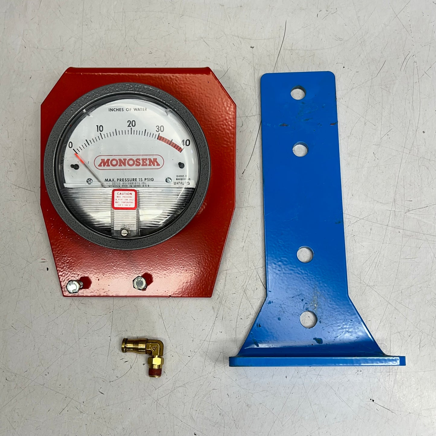 MONOSEM Pressure Gauge Kit 15 PSIG Max Pressure 55DB-C6BF-A7N1-3MFR (Used)