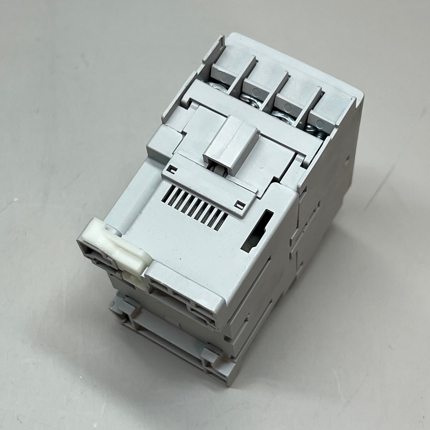 ALLEN BRADLEY IEC Contactor Non-Reversing 120/110v 60/50hz Grey 100-C23D10