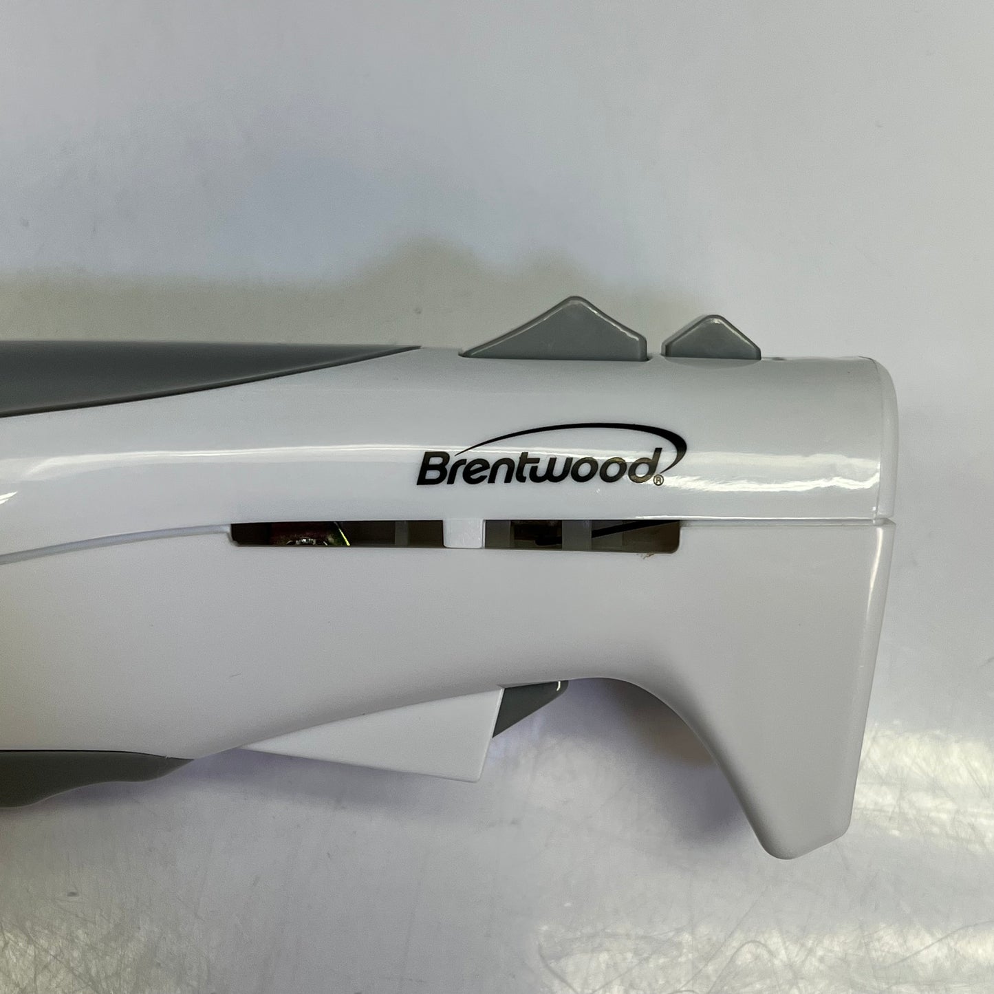 BRENTWOOD  Electric Carving Knife Trigger Operation 7" 110w 5' White TS-1010