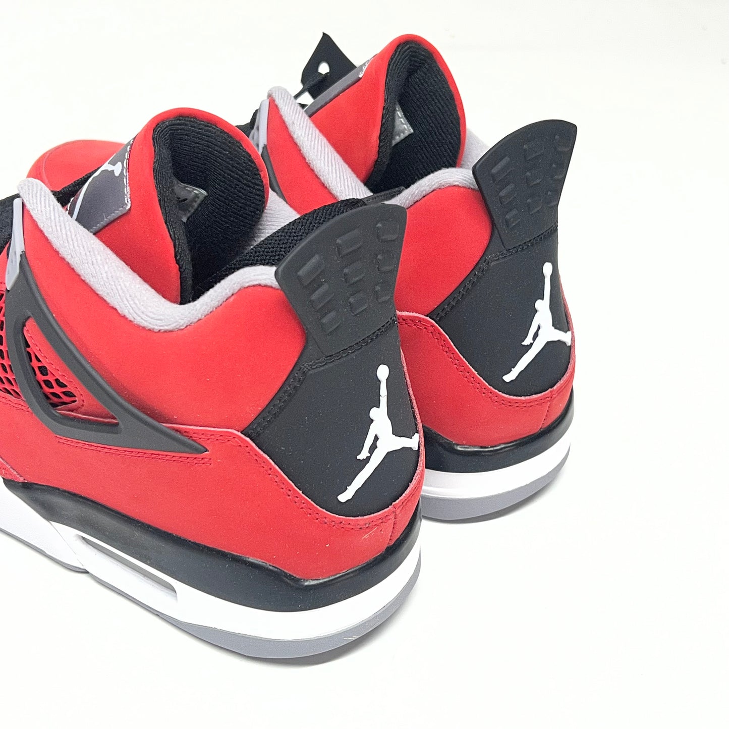 AIR JORDAN 4 Retro Toro Bravo 2026 Men's Sz 11 Fire Red/White/Black FQ8138 600