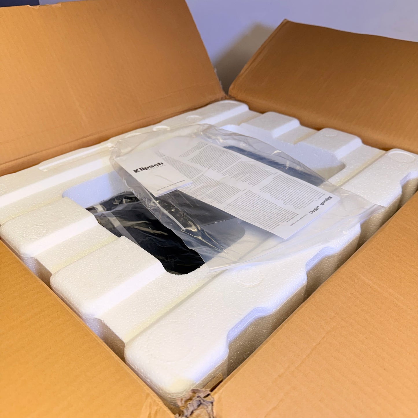 KLIPSCH R-60M Bookshelf Speakers With 6" Woofers Peak 340W Black 1073263