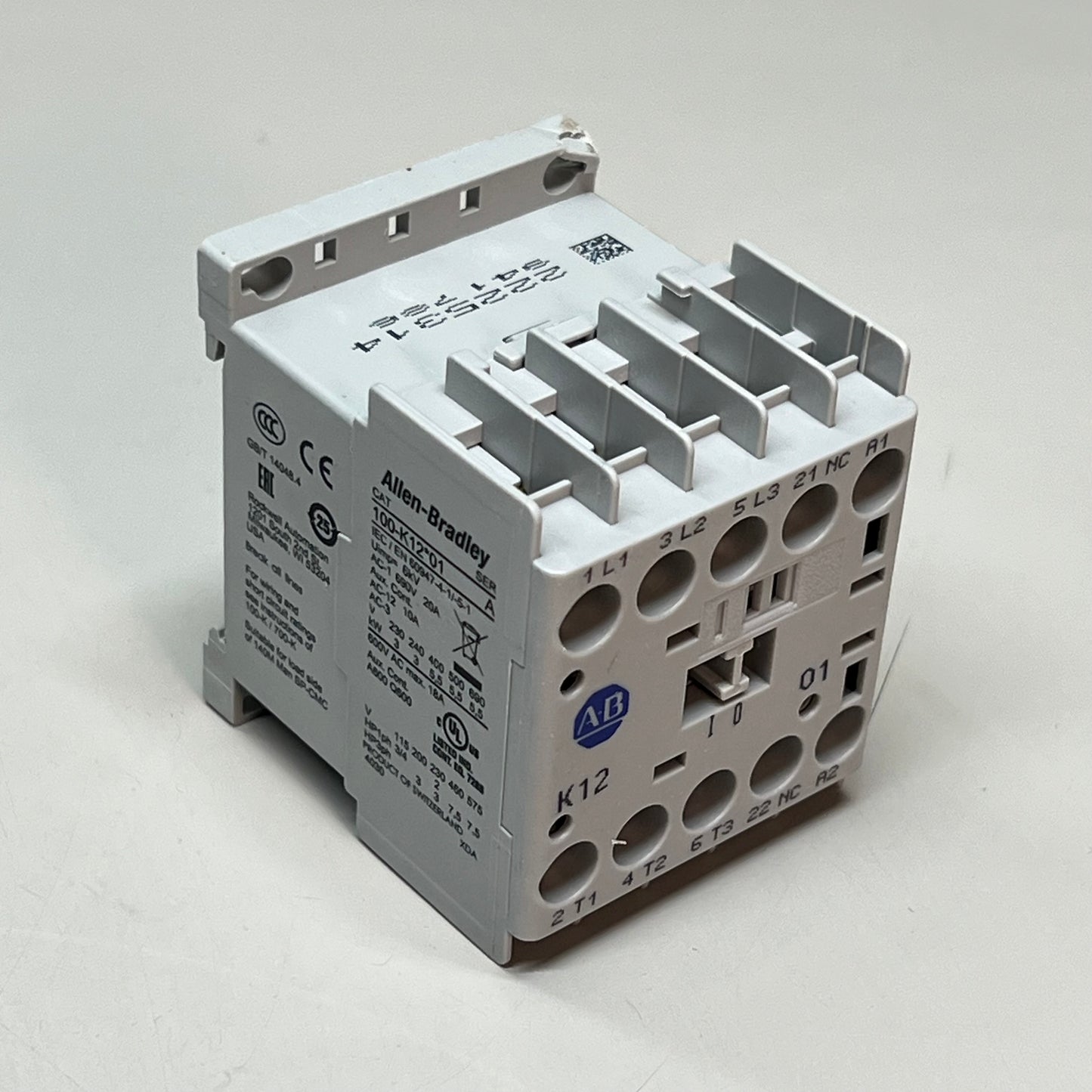 ALLEN BRADLEY Mini Contactor 12 Amp IEC 24 VDC 3 Pole 18-12 AWG 100-K12DJ01