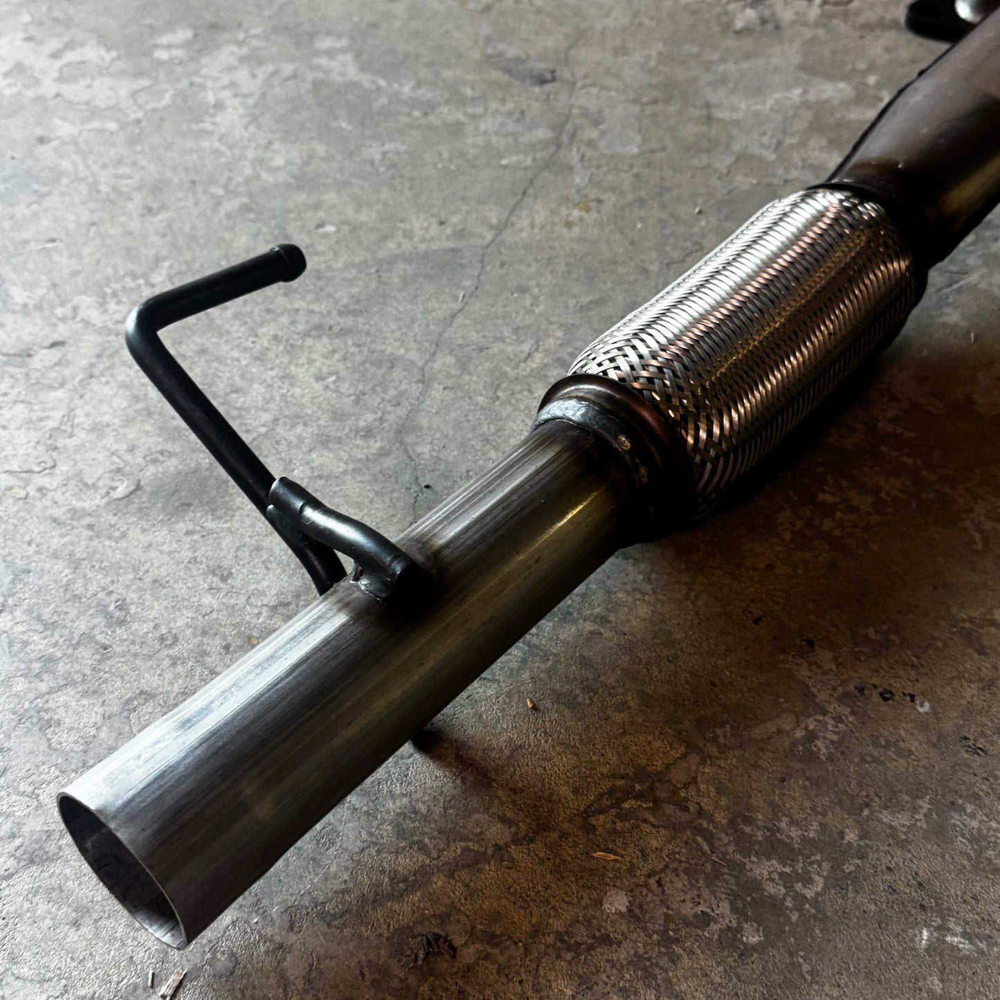 DORMAN Exhaust Crossover Pipe Compatible With Select Ford Models 50"L Gray 679-036