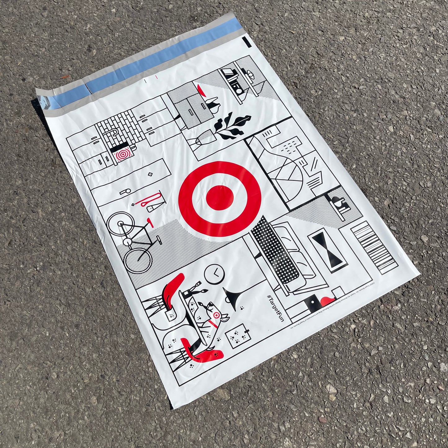 ZA@ Pallet of TARGET Cardboard Boxes, Mailers, & Kraft Paper Packing Tape (AS-IS)