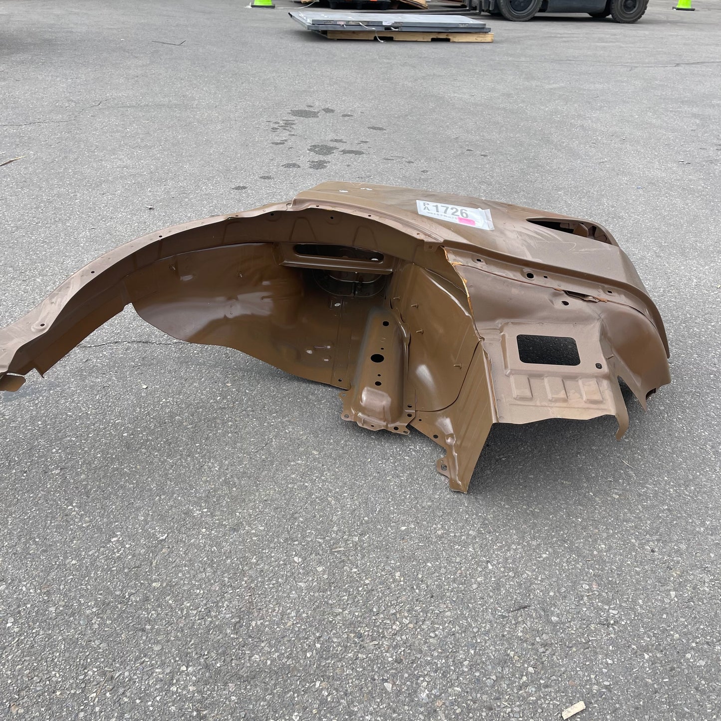 ZA@ Pallet of TESLA Model X Plaid Rear Left Complete Quarter Panel Assembly Brown 1647319-SO-A (AS-IS)