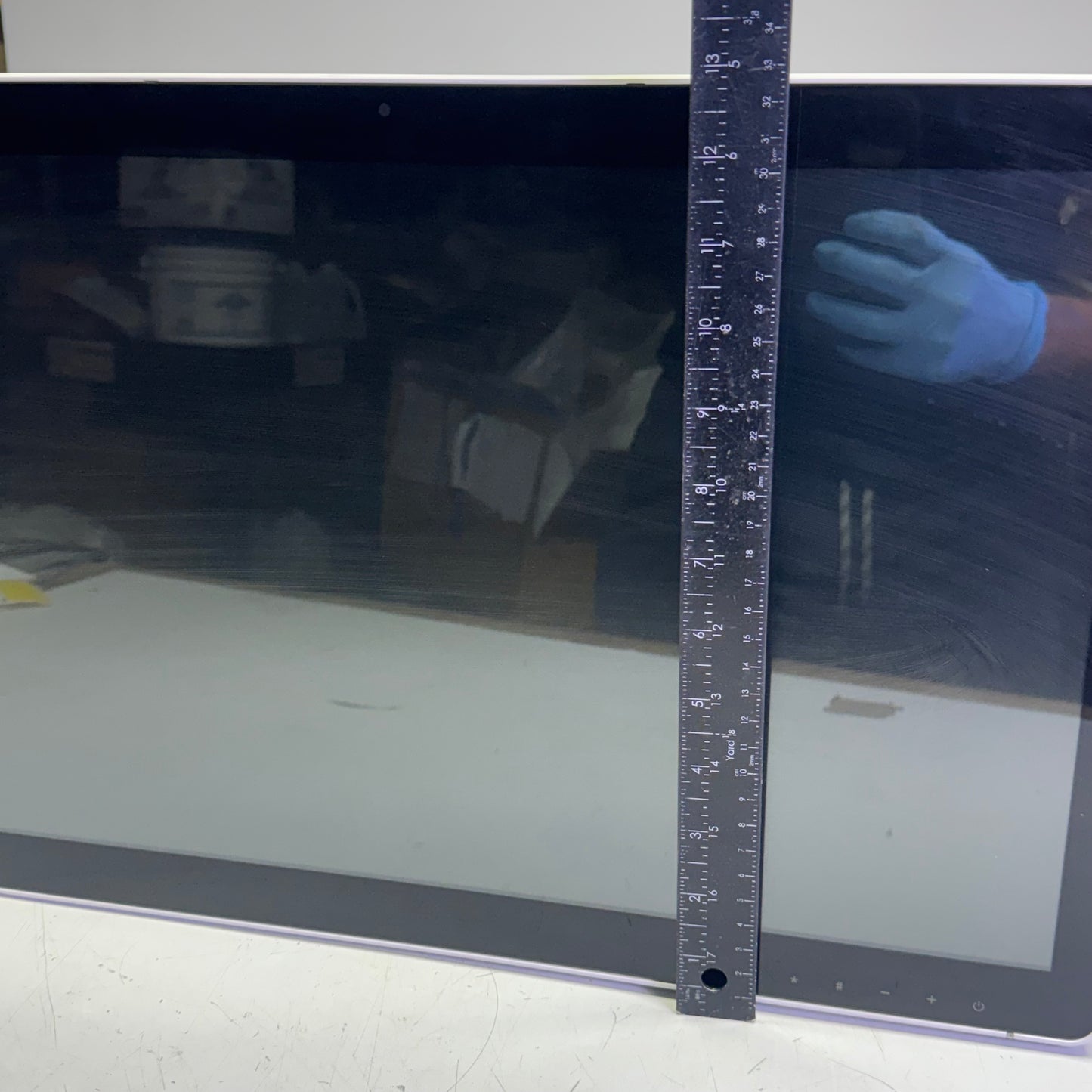 DT RESEARCH Cyclepr Monitor 19V Sz 20"L x 13"H, 502T (Used)