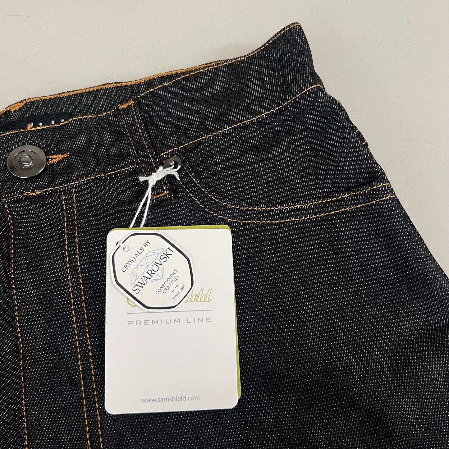 SAMSHIELD Swarovski Crystal Engraved Jeans Women's Sz US 26, UK 8, 36 Black Denim
