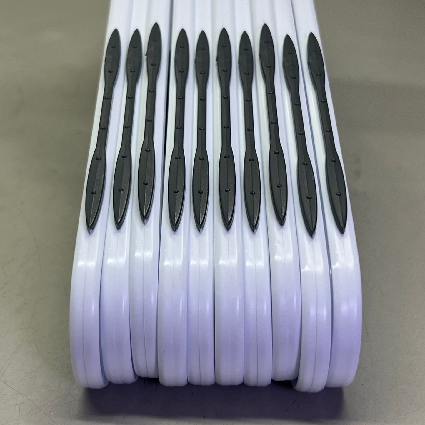 MAINSTAYS (140 Pcs) Non-Slip Clothes Hangers, White Durable Plastic White MS12-016-200-03