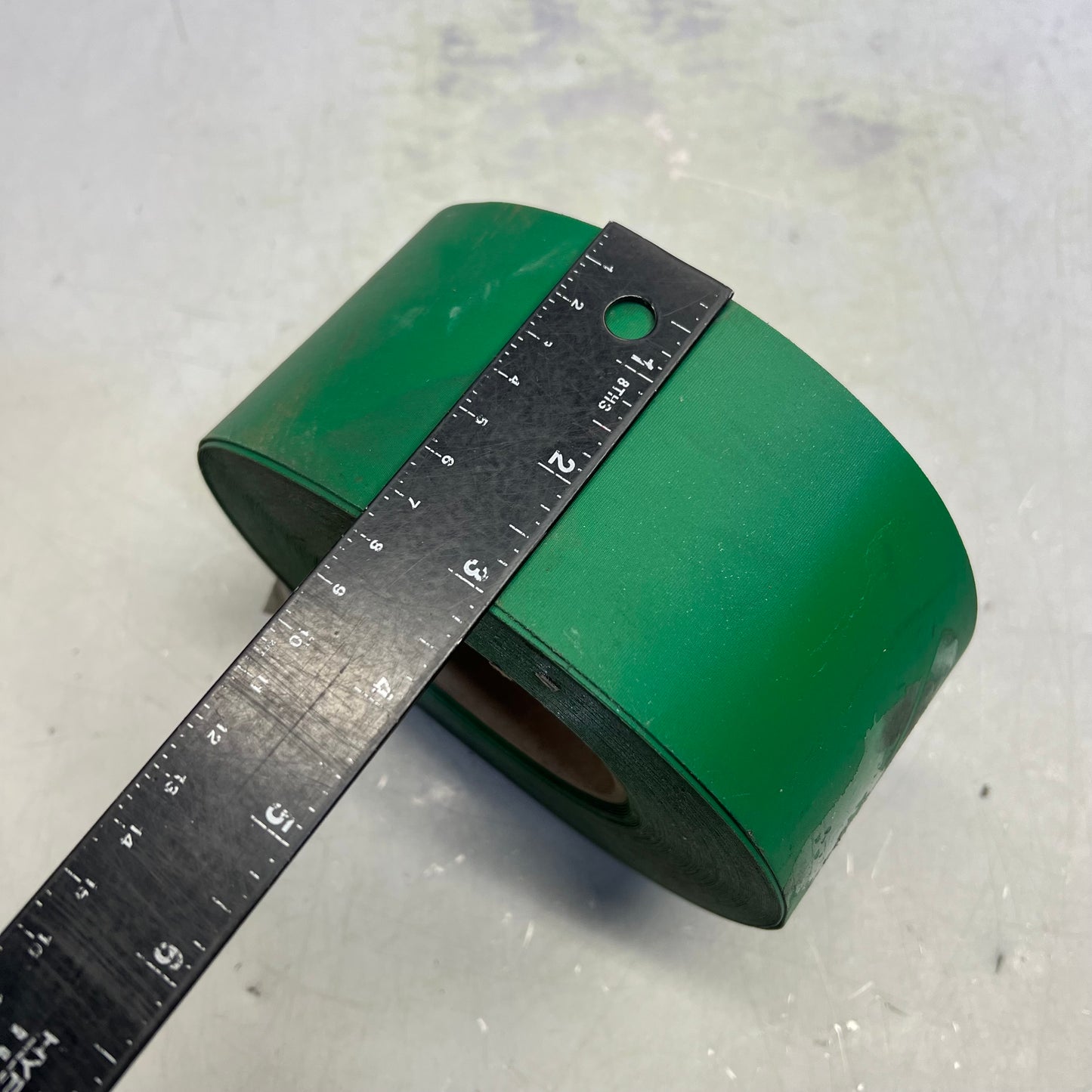 ZA@ (4 PACK) Vinyl Tape Unknown Length Green (Damaged)