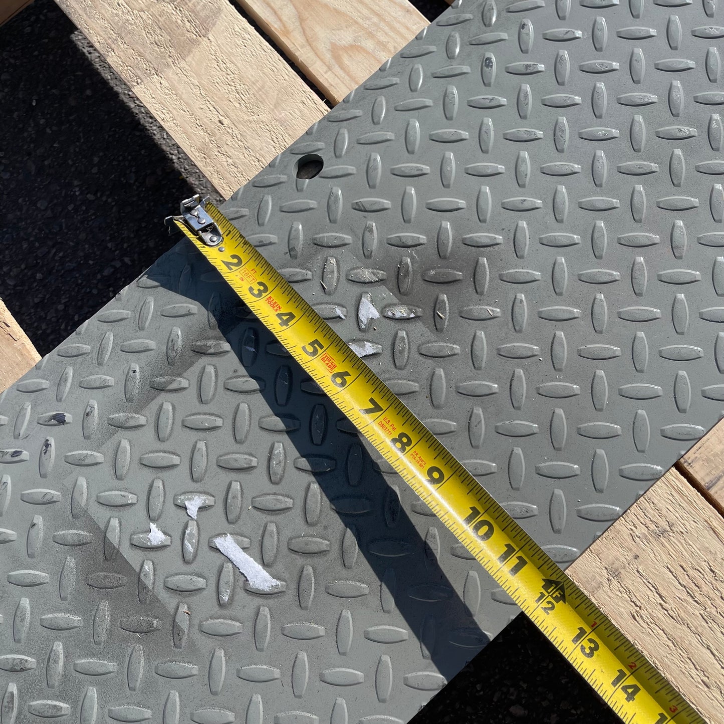 ZA@ Pallet of MIXED Diamond Tread Plate 120”x12” (AS-IS)