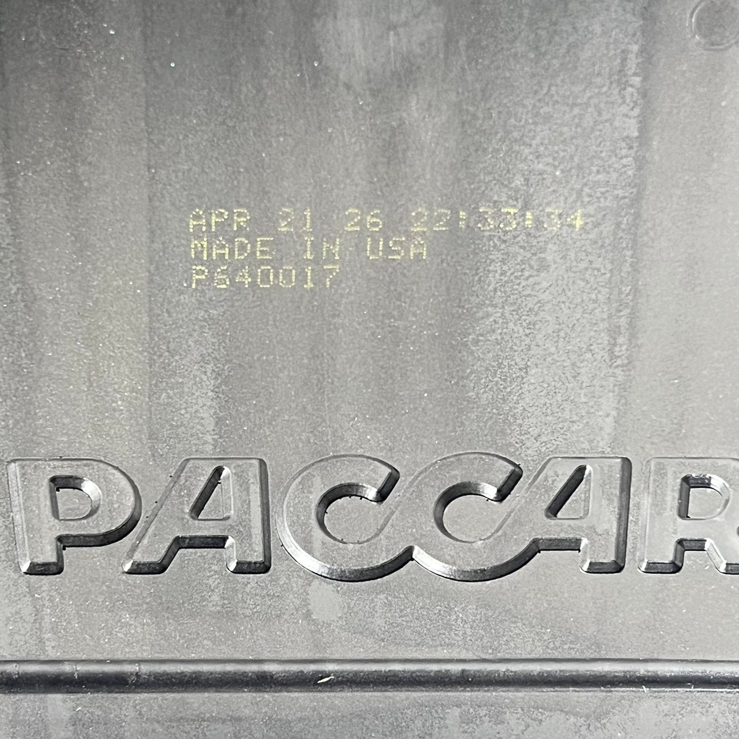 PACCAR Genuine Parts Extended Life Air Filter Engine Air Filter Black P640017