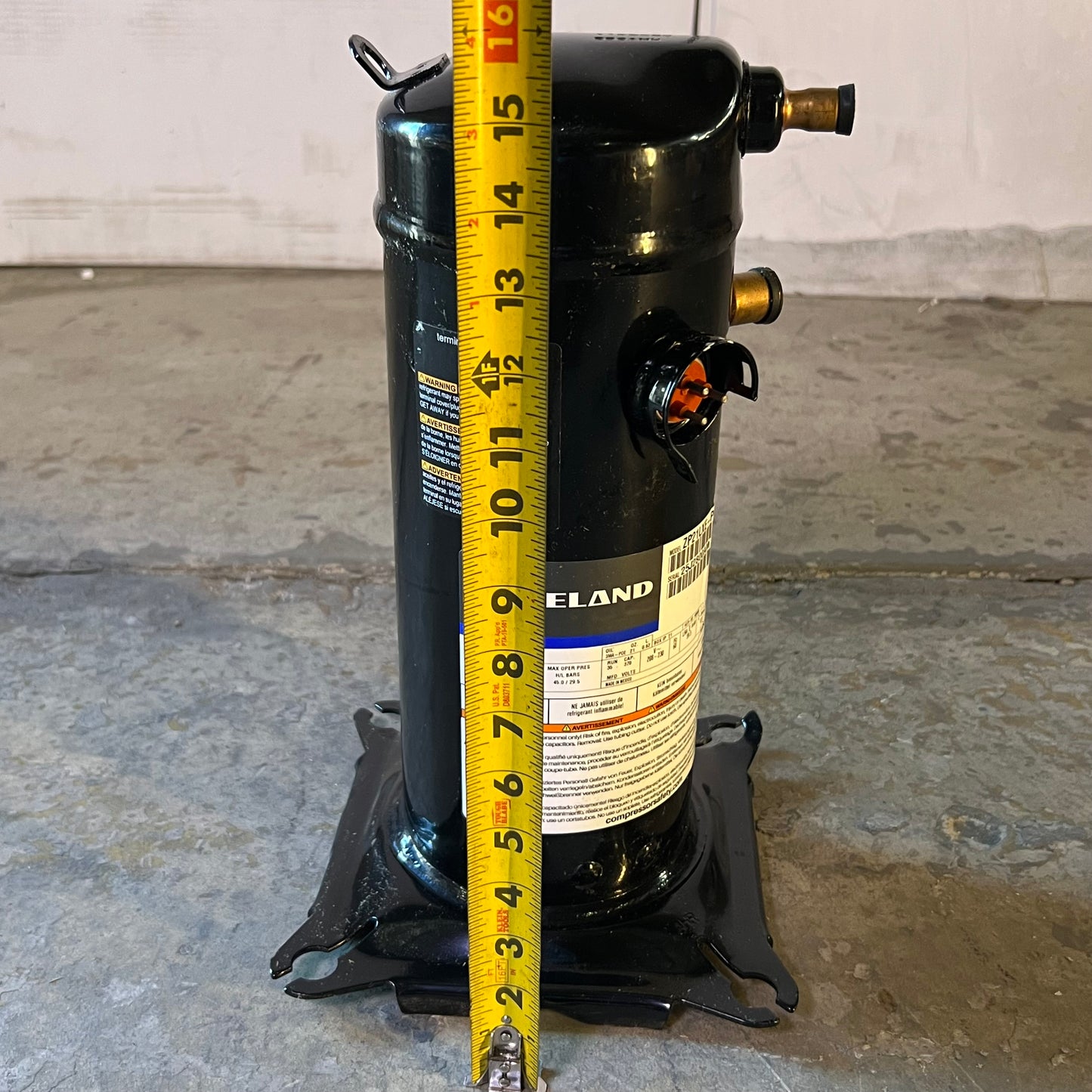 COPELAND Compressor 208/230V Sz 9"L x 9"W x 15"H, Black ZP21LXE-PFV-800