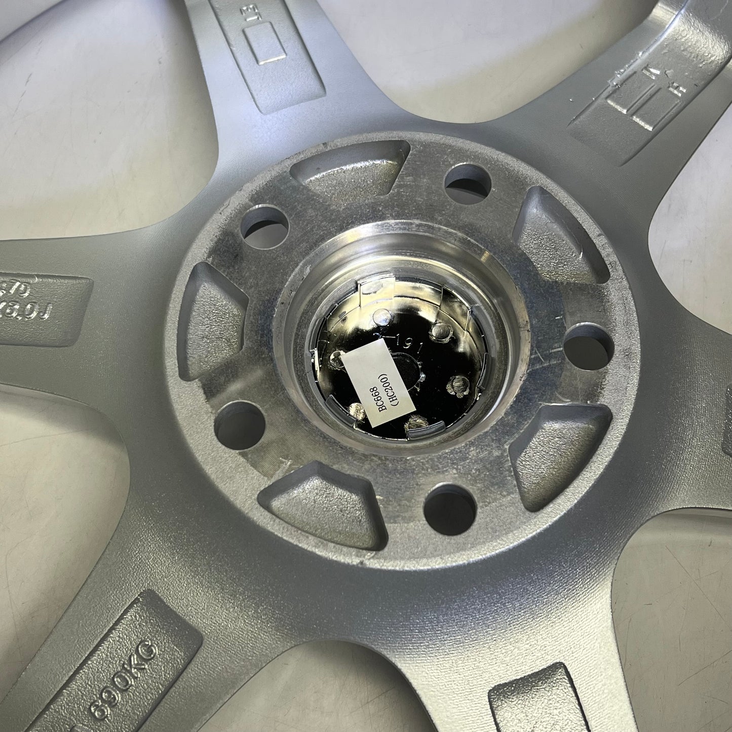 TRAKLITE Alloy Wheel Remanufactured 18x8 5x114.3 ET40 73.1 Hub Silver 657 HC1473-1