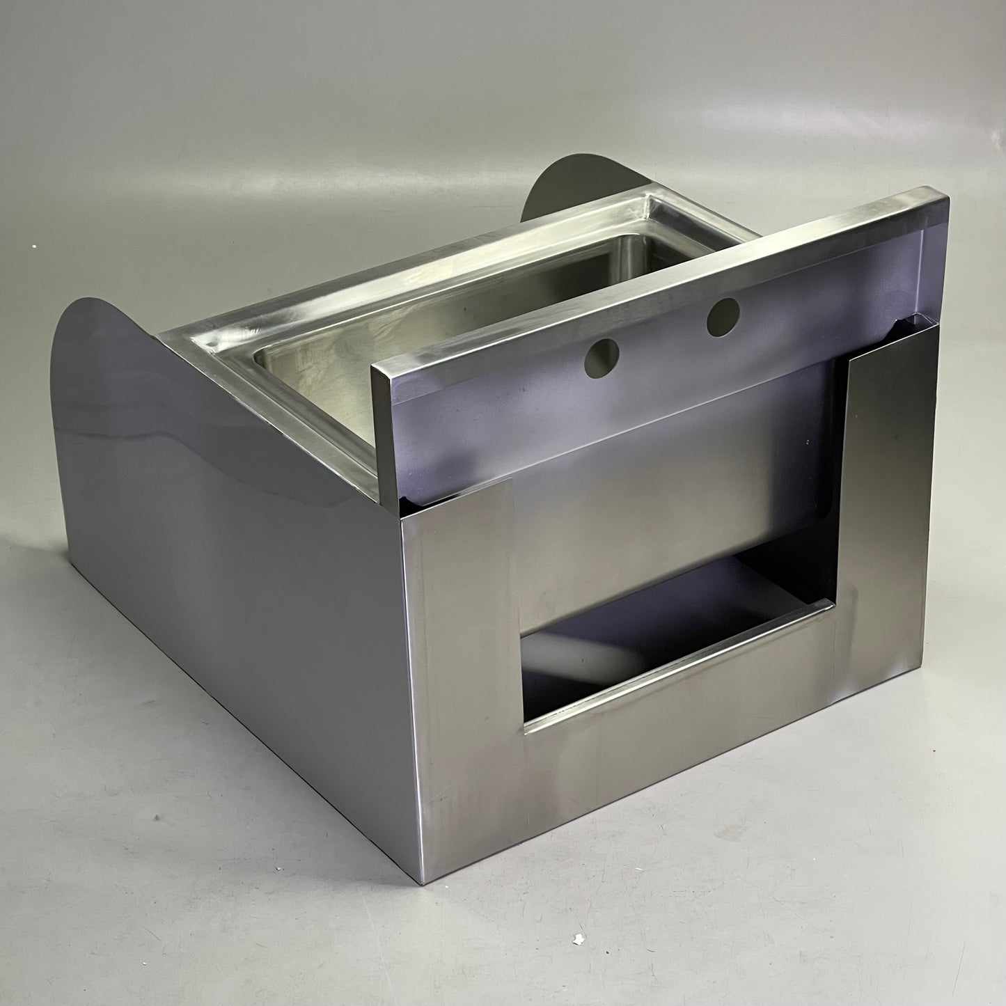 BK RESOURCES Blender Station 18"W x 21-1/4"D Steel UB4-21-1410BSS