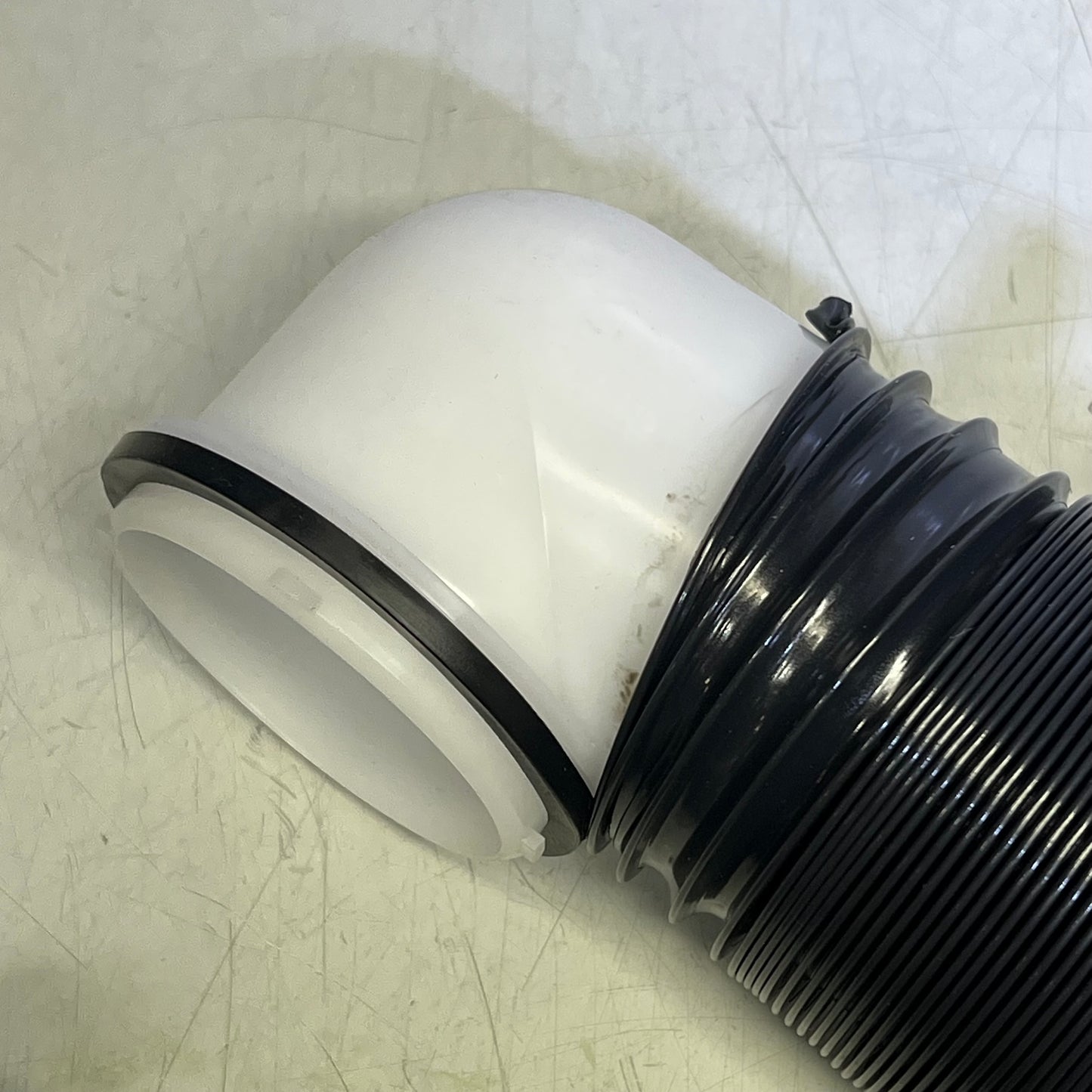 CAMCO Hassle Free Ready To Use Sewer Hose Kit 4-In-1 Adapter 10' Black 39551