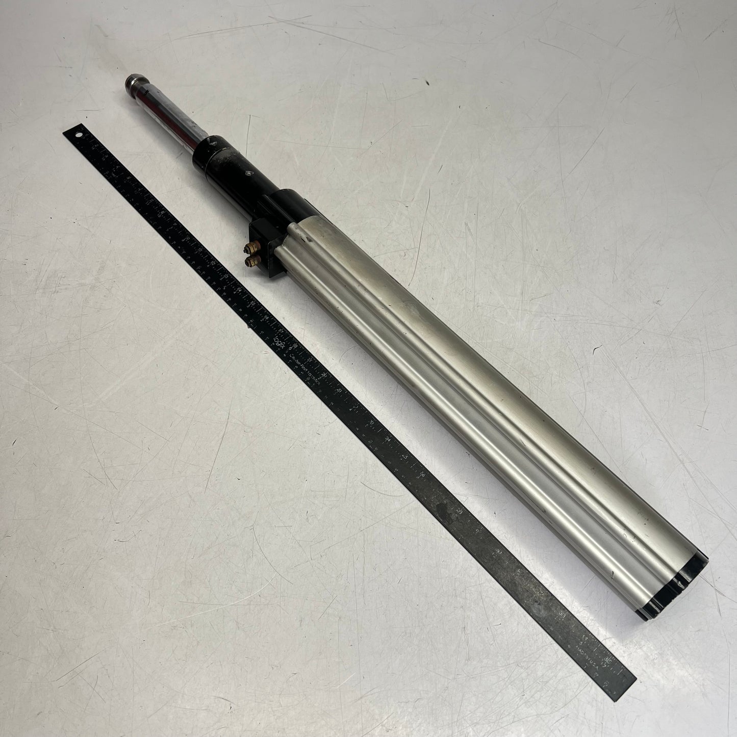 COATS Robo-arm Cylinder Assembly For 70x, 80x, 7065ax, 7060ex 8560888401 (Used)