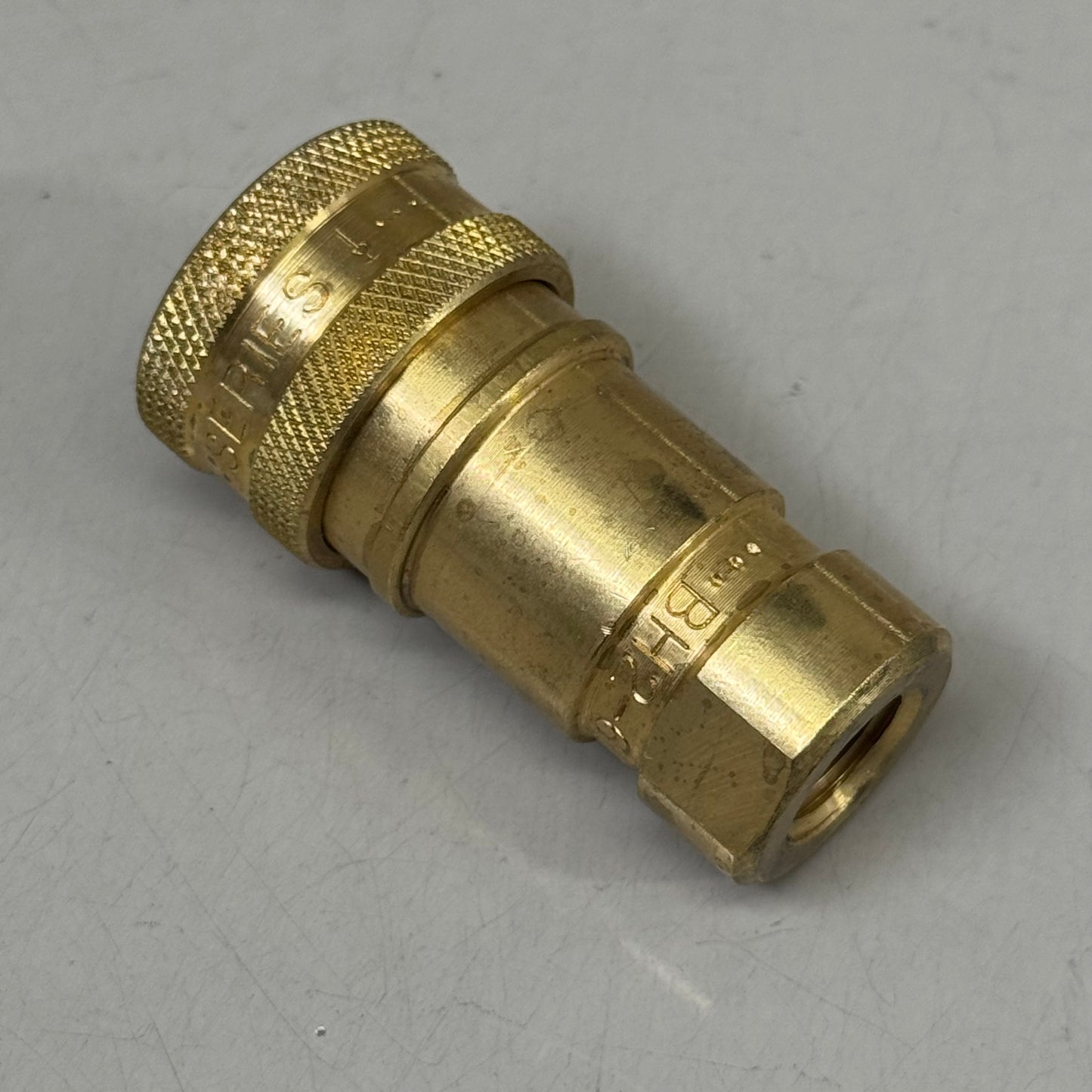 PARKER Hydraulic Quick Connect House Coupling 1/4" 11 Ipm Max Brass BH2-60