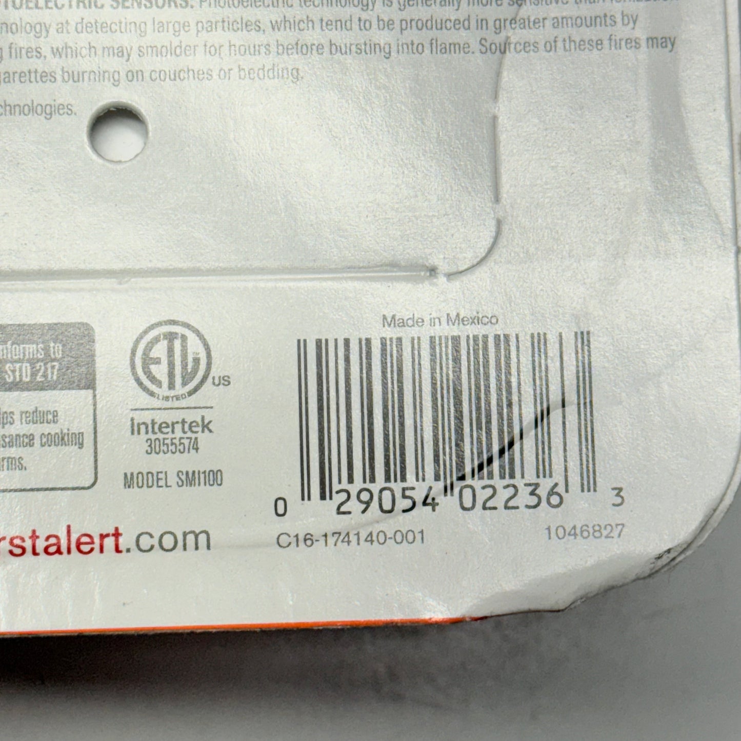 FIRST ALERT Battery-Operated Ionization Smoke Alarm White 1046827