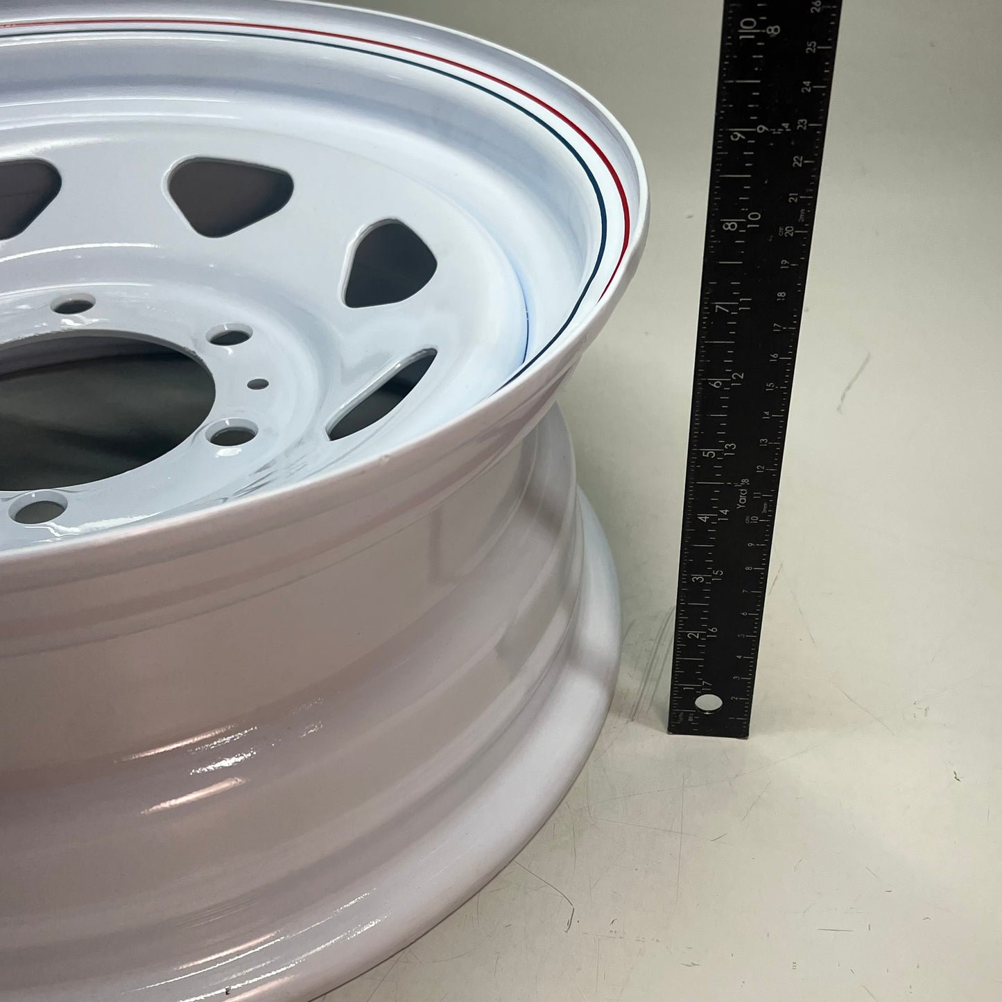 CARLISLE  8-Spoke Trailer Wheel 15 X 6 White W/ Red & Blue Stripe 1522660564B
