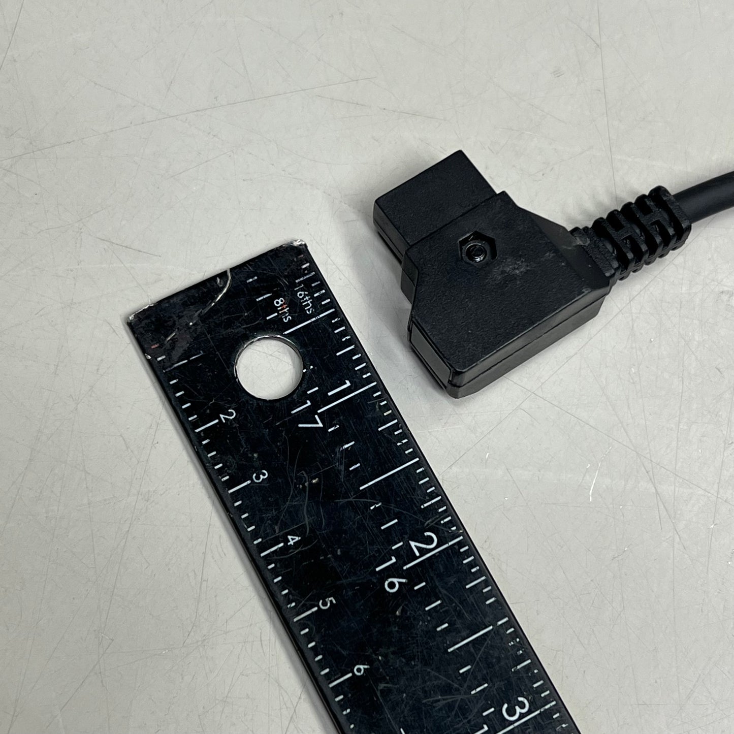 SELENS Elbow D-Tap To 0B2 2-Pins Power Cable 1.5m  Black/Grey DTAP-OB2-1.5-SH BH