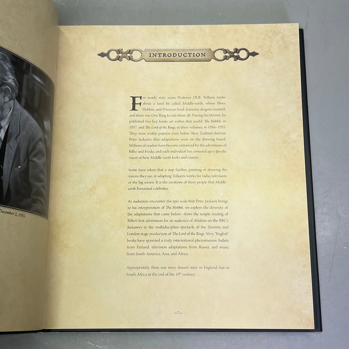 MIDDLE EARTH ENVISIONED The Hobbit & The Lord Of The Rings Hardback Book