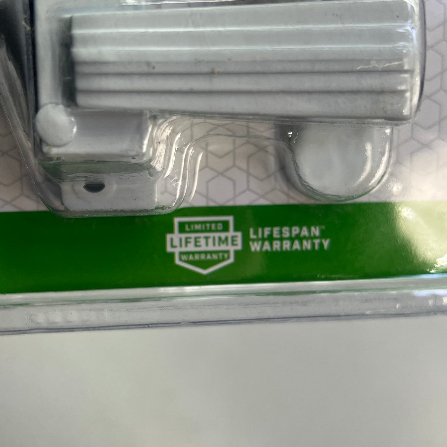 NATIONAL HARDWARE  Zinc Die-Cast Lift Lever Latch Anti Lock-Out White N100-035