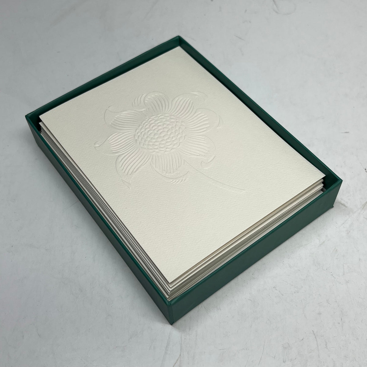 WILLIAM MORRIS (12 PACK) Embossed Notecards Floral Designs 4x6" White 0382