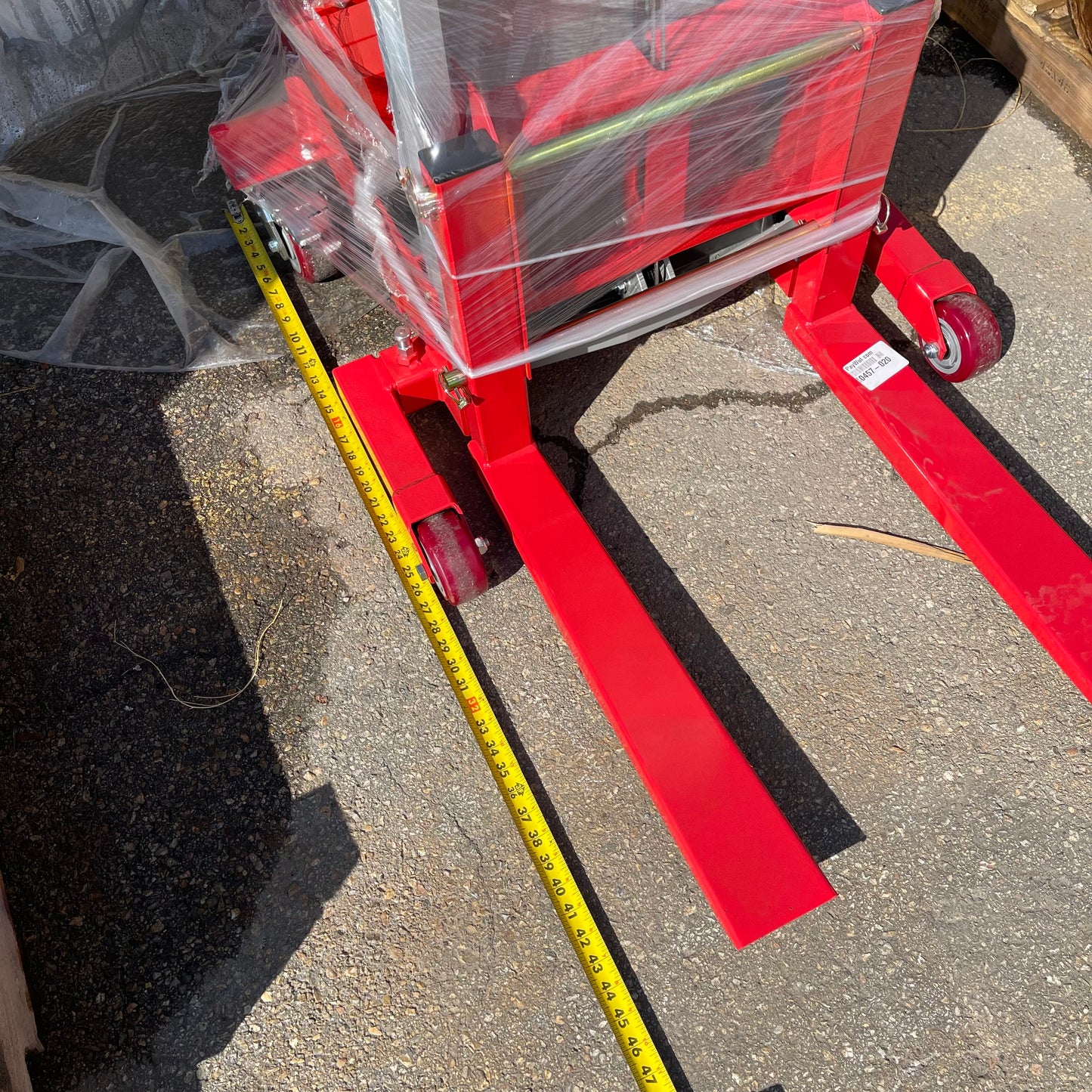 WESCO Hand Winch Lifter, Counter Balance Straddle 68"x47"x29", 500 lbs cap Red 273517 (B)